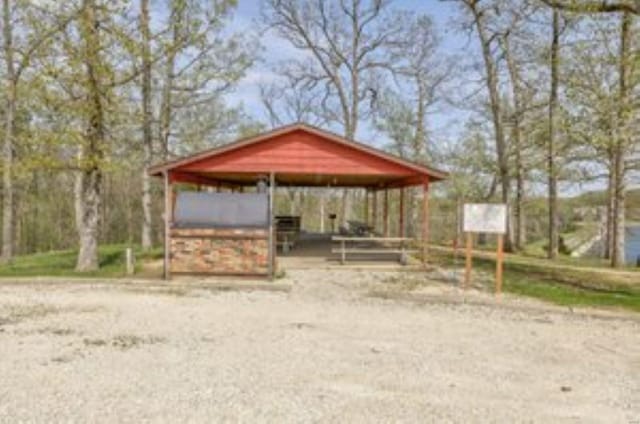 10407 Lake Crest Dr, Hillsboro, MO 63050