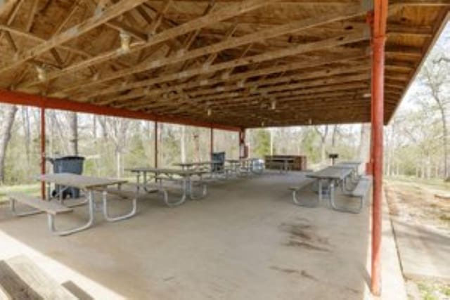 10407 Lake Crest Dr, Hillsboro, MO 63050