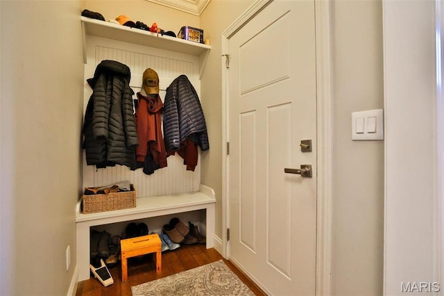 1120 Franklin Ave, Edwardsville, IL 62025 - mudroom with wood finished floors and baseboards