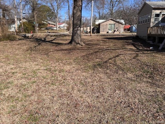 415 N Grand St, Willow Springs, MO 65793 - view of yard