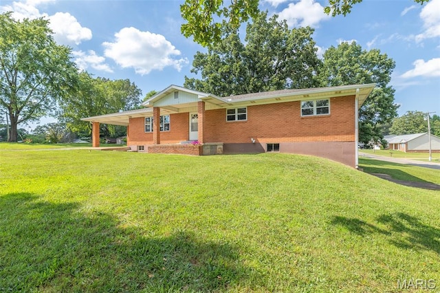 2125 Barron Rd, Poplar Bluff, MO 63901 - view of front of property featuring brick siding and a front yard