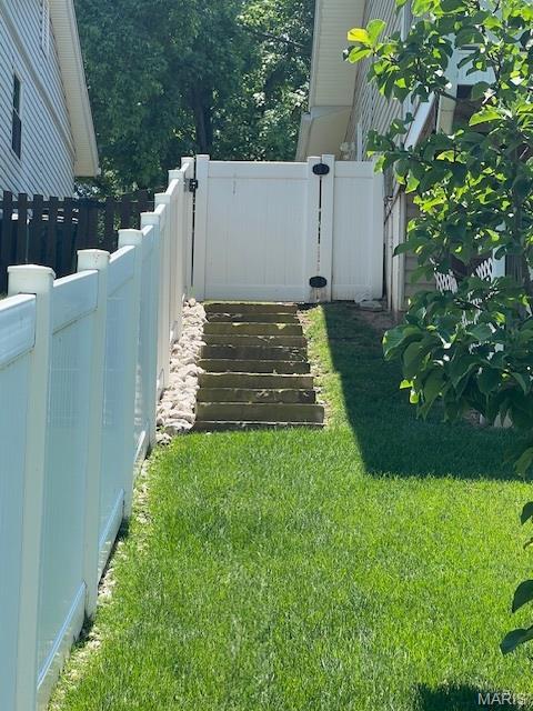 1211 Dorne Dr, Manchester, MO 63021 - view of yard