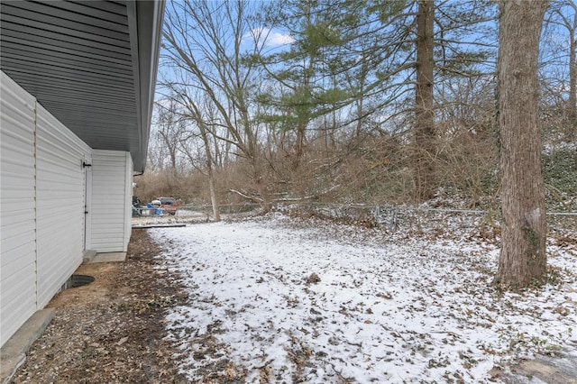 1686 Mowbry Ln, Saint Louis, MO 63136 - view of snowy yard