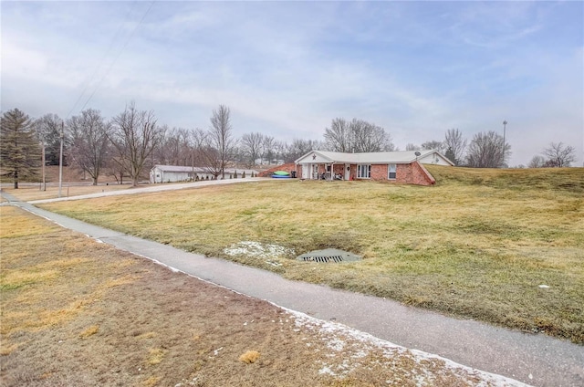 302 E Bay St, Pleasant Hill, IL 62366 - view of front of property with a front lawn