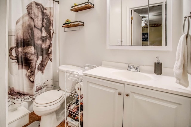 302 E Bay St, Pleasant Hill, IL 62366 - full bathroom featuring vanity, toilet, and a shower with curtain