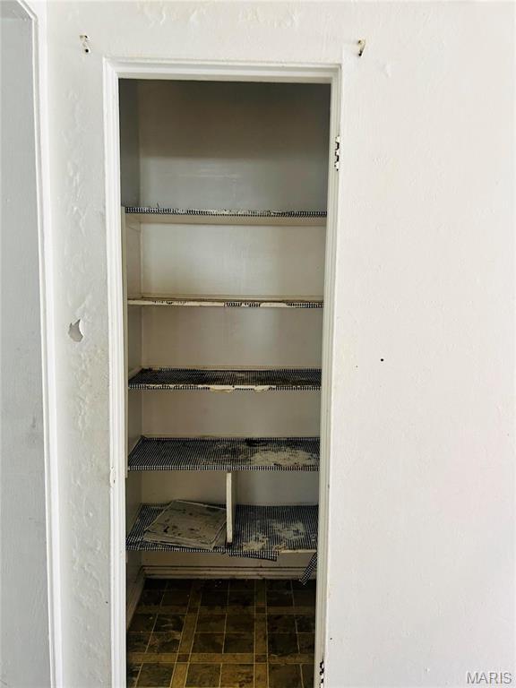 10719 Thorpe Ave, Saint Louis, MO 63114 - view of storage area