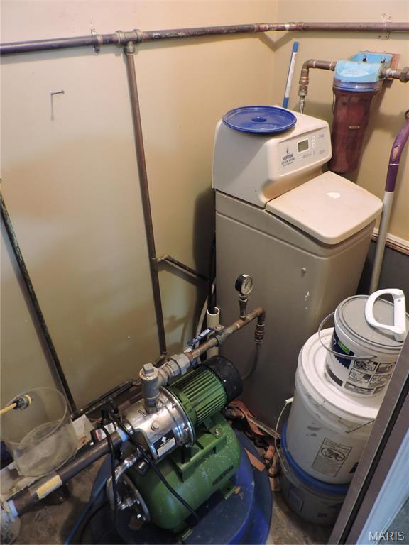 17 Martone St, Elsberry, MO 63343 - view of washroom