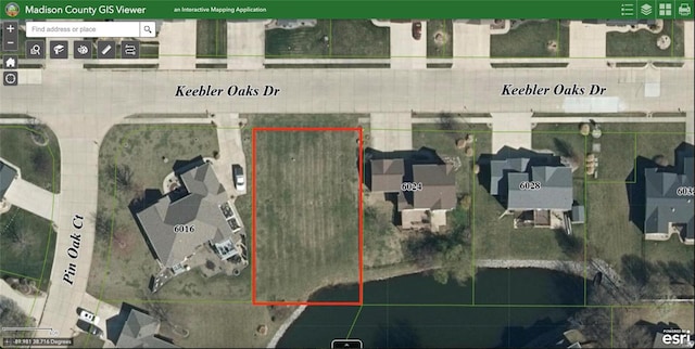 6020 Keebler Oaks Dr, Maryville, IL 62062