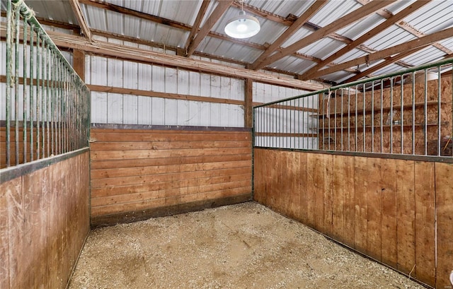 3218 S Hwy W, Winfield, MO 63389 - view of horse barn