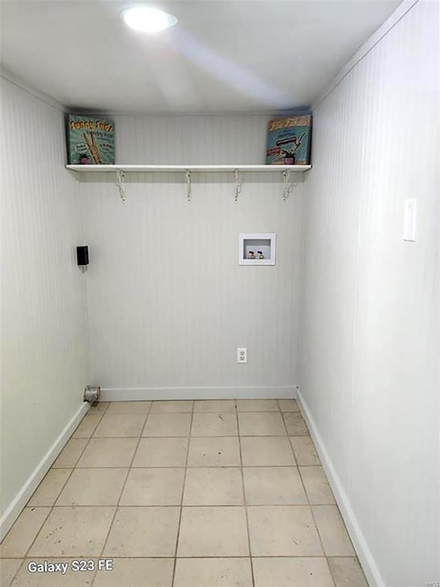 972 Sunny Ridge Vw, Union, MO 63084 - laundry room featuring hookup for a washing machine, light tile patterned floors, and baseboards