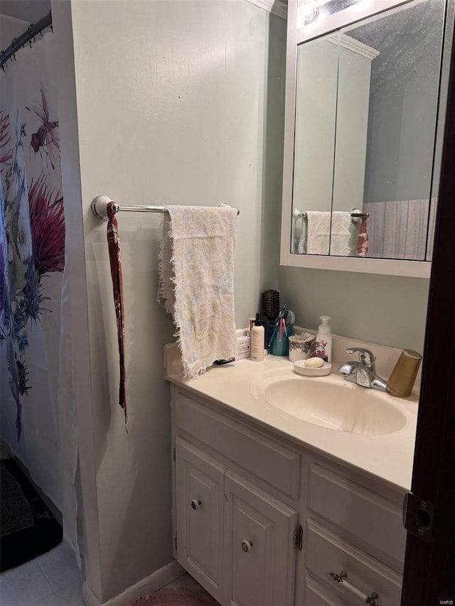 22755 Pin Oak Dr, Lebanon, MO 65536 - full bathroom featuring vanity and a shower with shower curtain