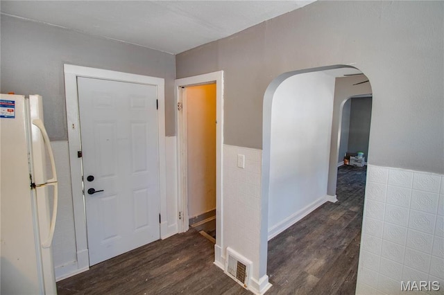 330 Grant St, Bethalto, IL 62010 - foyer featuring arched walkways and wood finished floors