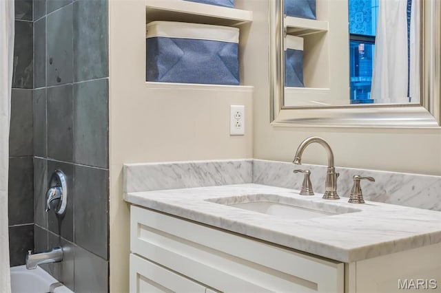 314 N Broadway Unit 903, Saint Louis, MO 63102 - bathroom with vanity and bathing tub / shower combination