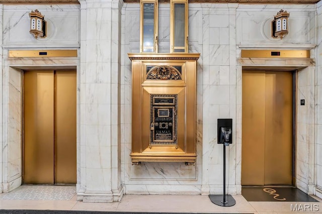 314 N Broadway Unit 903, Saint Louis, MO 63102 - detailed view of elevator