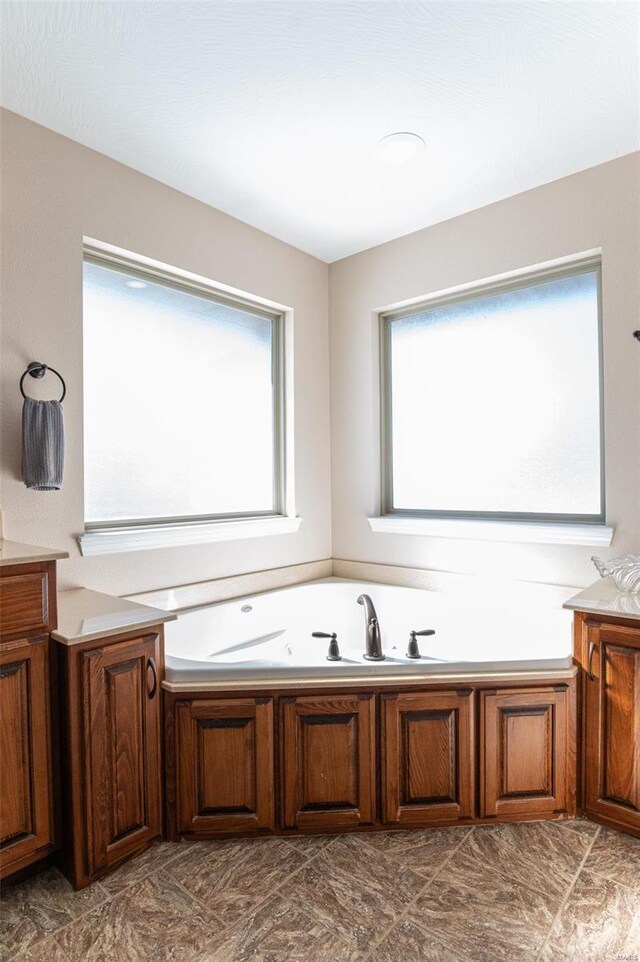 450 Worth St, Holts Summit, MO 65043 - full bath featuring a garden tub