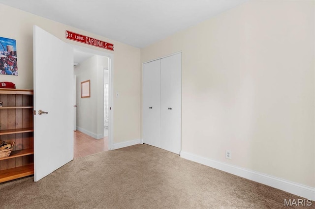 800 N Smiley St, Ofallon, IL 62269 - carpeted empty room with baseboards