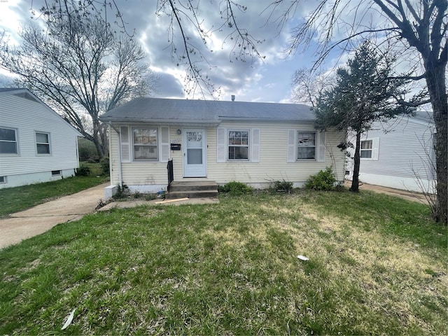 10331 Renfrew Dr, Saint Louis, MO 63137 - view of front of property featuring a front lawn