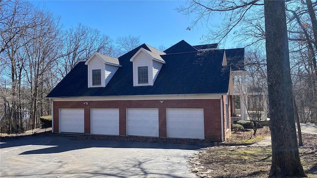 821 Oak Knoll Rd, Rolla, MO 65401 - garage featuring a detached garage