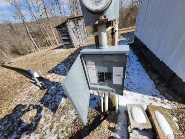 11498 M-Weatherman Dr, Mountain Grove, MO 65711 - view of storm shelter