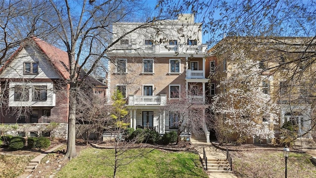4411 Mcpherson Ave Unit 3, Saint Louis, MO 63108 - view of front of house featuring a balcony