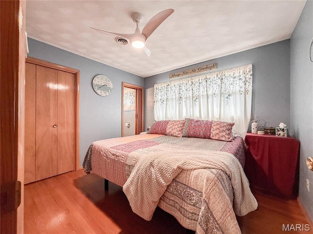 134 Pine St, Farmington, MO 63640 - bedroom featuring wood finished floors and a ceiling fan