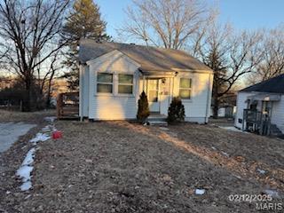 7121 Lamont Dr, Saint Louis, MO 63136 - view of front facade