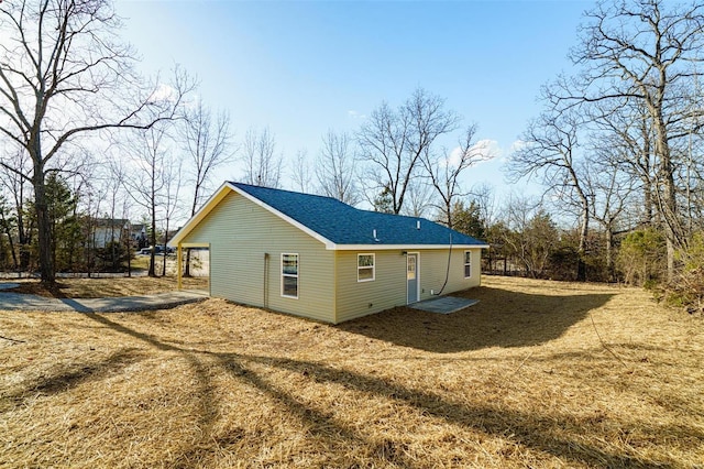 1510 N Mapleshade Rd, Cuba, MO 65453 - back of property with a shingled roof
