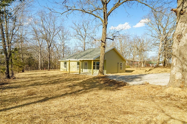 1510 N Mapleshade Rd, Cuba, MO 65453 - rear view of house with a porch