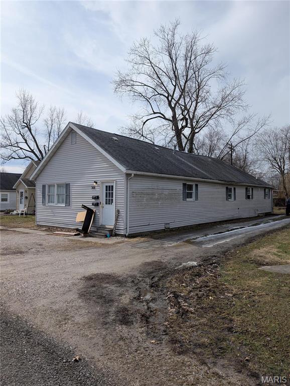 308 Francis St, Gillespie, IL 62033 - photo 1
