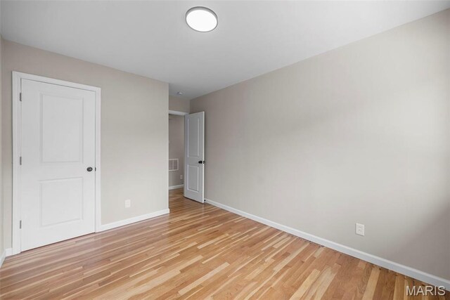 9438 Laguna Dr, Saint Louis, MO 63132 - photo 15