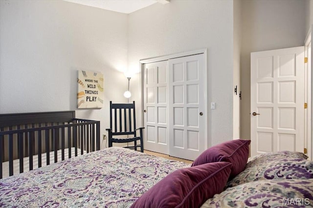 bedroom featuring a closet
