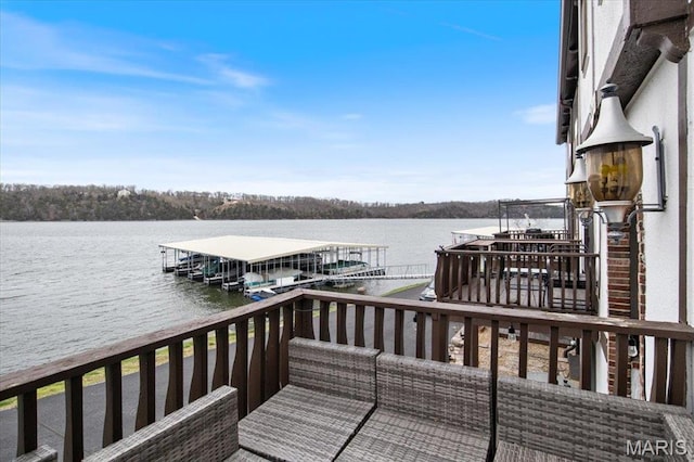 dock featuring a water view