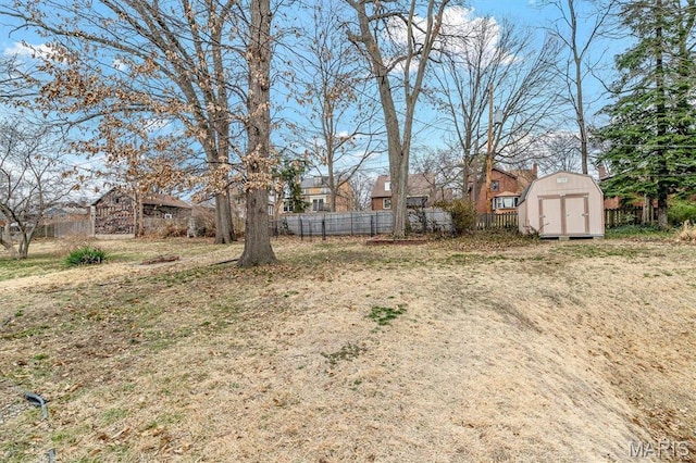 7415 Wellington Ave, Saint Louis, MO 63130 - view of yard with a storage shed and a residential view