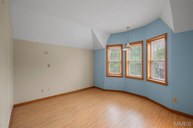 946 Newport Ave, Webster Groves, MO 63119 - photo 28