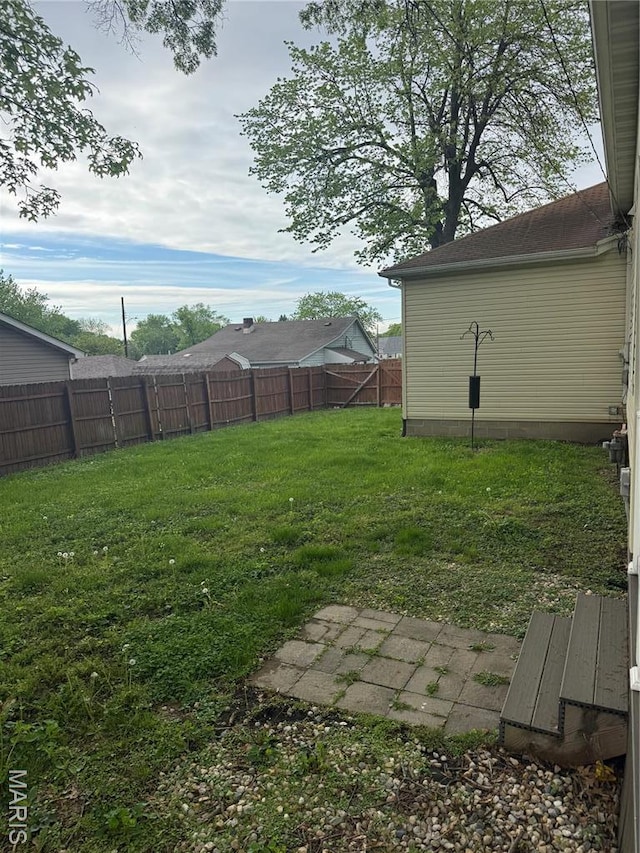102 W High St, Troy, IL 62294 - view of yard