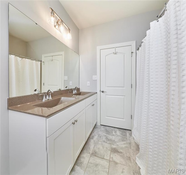 513 Upper Ridgepointe Ct, Lake St Louis, MO 63367 - bathroom featuring double vanity