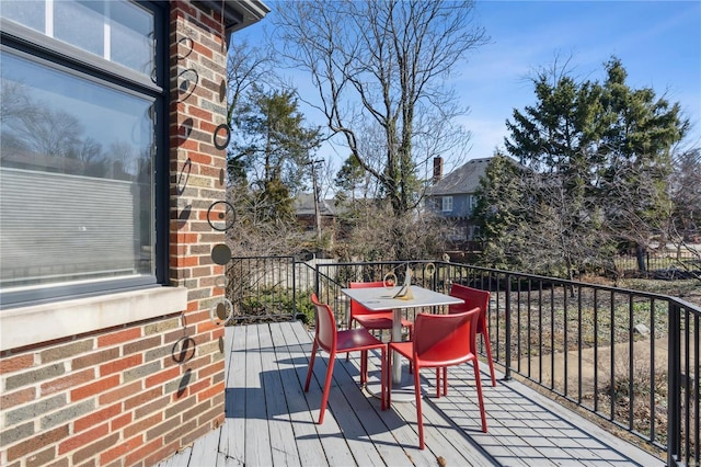 364 Mission Ct, Saint Louis, MO 63130 - wooden terrace featuring outdoor dining area