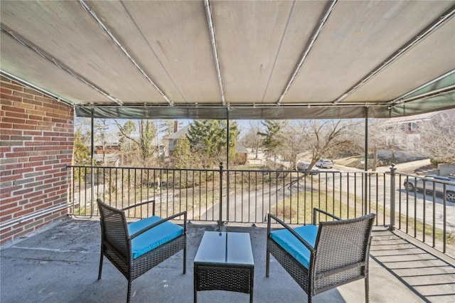 364 Mission Ct, Saint Louis, MO 63130 - balcony with an outdoor living space
