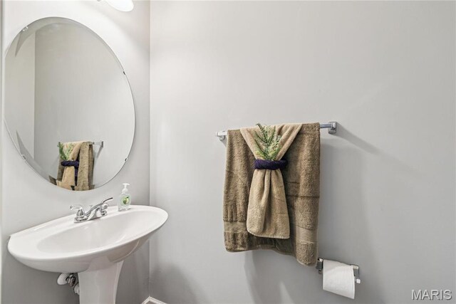 102 Carlton Point Dr, Wentzville, MO 63385 - bathroom featuring a sink