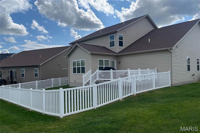 102 Carlton Point Dr, Wentzville, MO 63385 - back of property featuring a fenced backyard