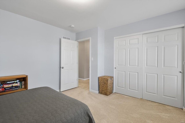 775 Vista Glen Ct, Eureka, MO 63025 - bedroom featuring light carpet, baseboards, and a closet