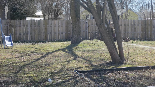 304 W 3rd St S, Mount Olive, IL 62069 - view of yard