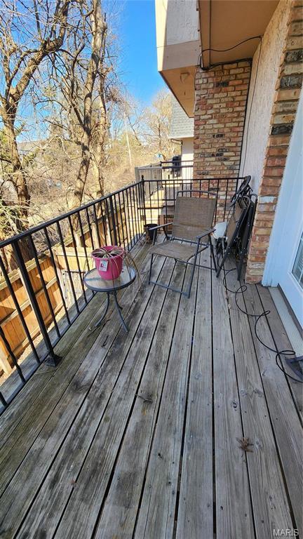 1147 Rue La Chelle Unit 1147, Creve Coeur, MO 63141 - view of wooden terrace
