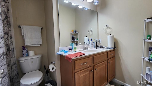 1147 Rue La Chelle Unit 1147, Creve Coeur, MO 63141 - full bathroom featuring vanity and toilet