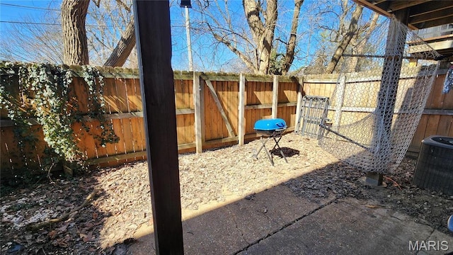 1147 Rue La Chelle Unit 1147, Creve Coeur, MO 63141 - fenced backyard with central AC unit