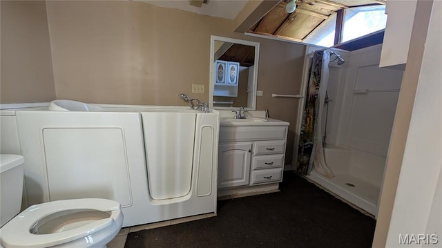 full bath with curtained shower, toilet, vanity, and lofted ceiling