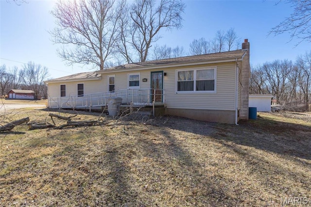 4279 Ee Hwy, Farmington, MO 63640 - view of front of house with a chimney