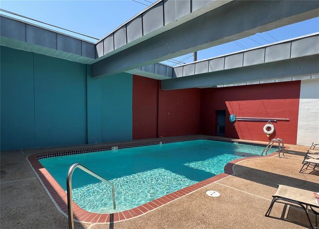 4100 Laclede Ave Unit 110, Saint Louis, MO 63108 - view of community pool