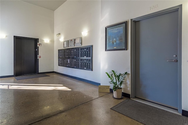4100 Laclede Ave Unit 110, Saint Louis, MO 63108 - common area featuring a towering ceiling