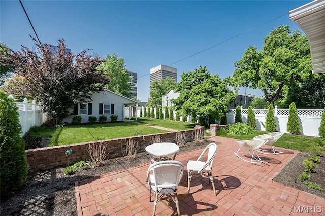 7642 Westmoreland Ave, Saint Louis, MO 63105 - view of patio